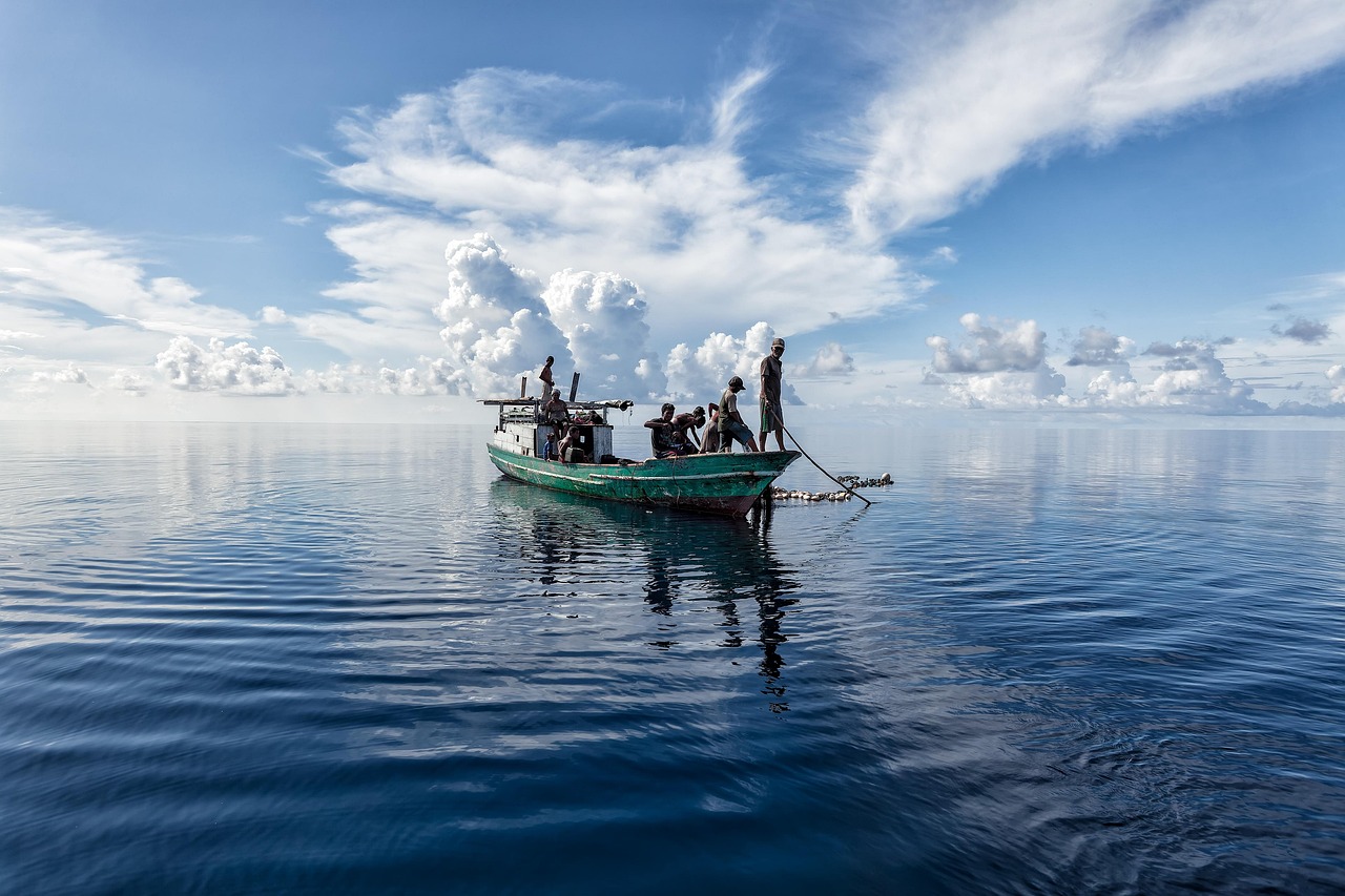 Sunrise dolphin watching on Lovina Beach with confidence at dawn