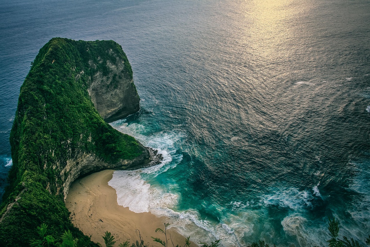 How to Design a Luxury Beach in Indonesia Itinerary for high-end travellers