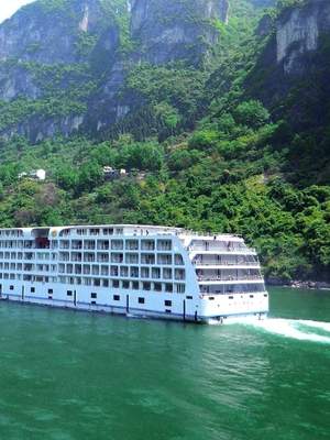 14-Day China Discovery with Yangtze River Cruise