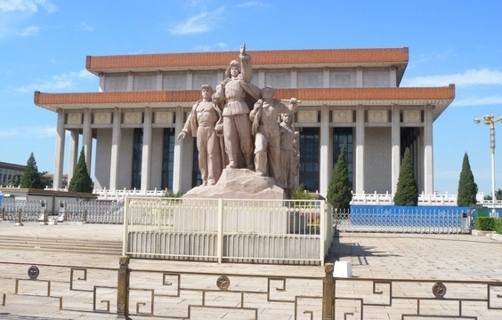 Explore Beijing’s History at the Forbidden City and Hutongs