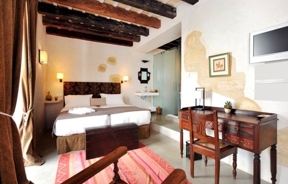 Arrival & Welcome Dinner