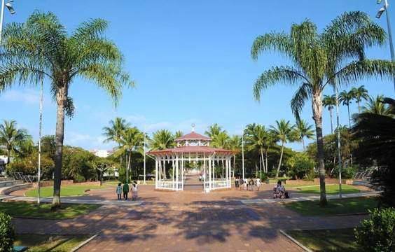 Guided Tour of Noumea, Local Markets & Botanical Gardens