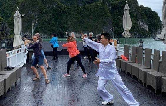 Bidding Farewell to Ha Long Bay and Returning to Hanoi 