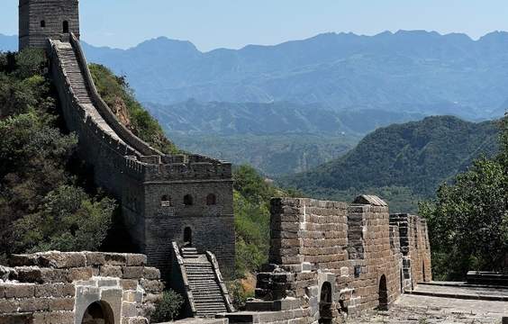 Hike the Jinshanling Great Wall