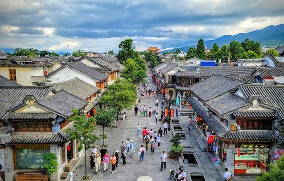 Kunming to Dali: Scenic Train Journey & Cultural Exploration