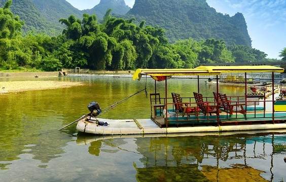 Travel from Guilin to Yangshuo by River Cruise