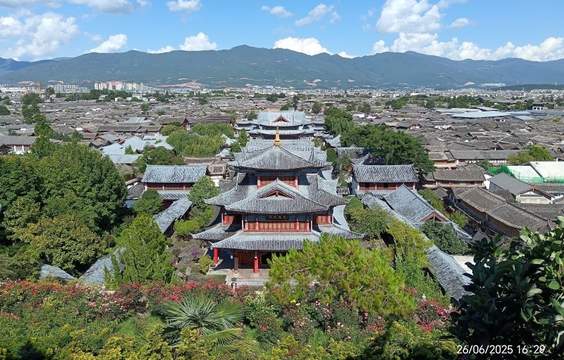 Travel from Dali to Lijiang: Ancient Towns & Scenic Landscapes