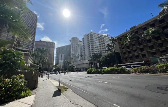 Arrival in Honolulu