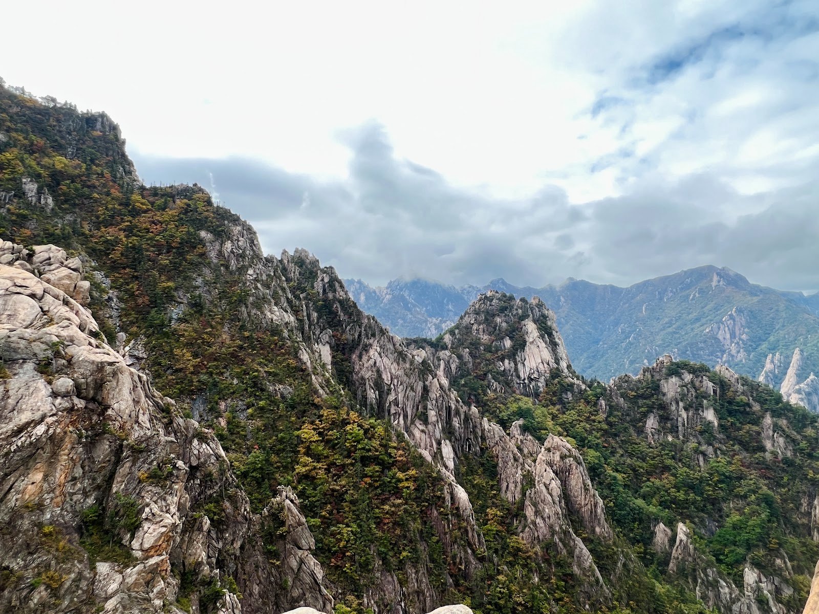 Seoraksan National Park & Sokcho Highlights