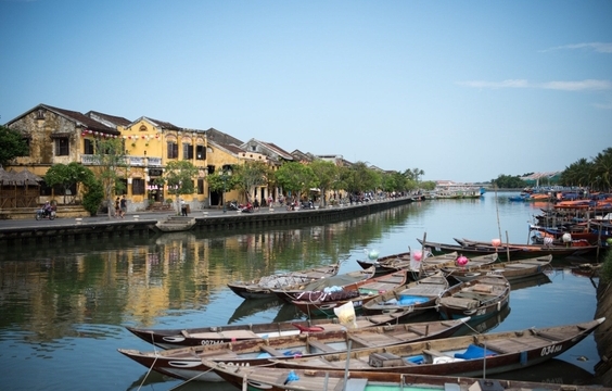 Guided Walking Tour of Hanoi & Local Lantern-Making Lesson